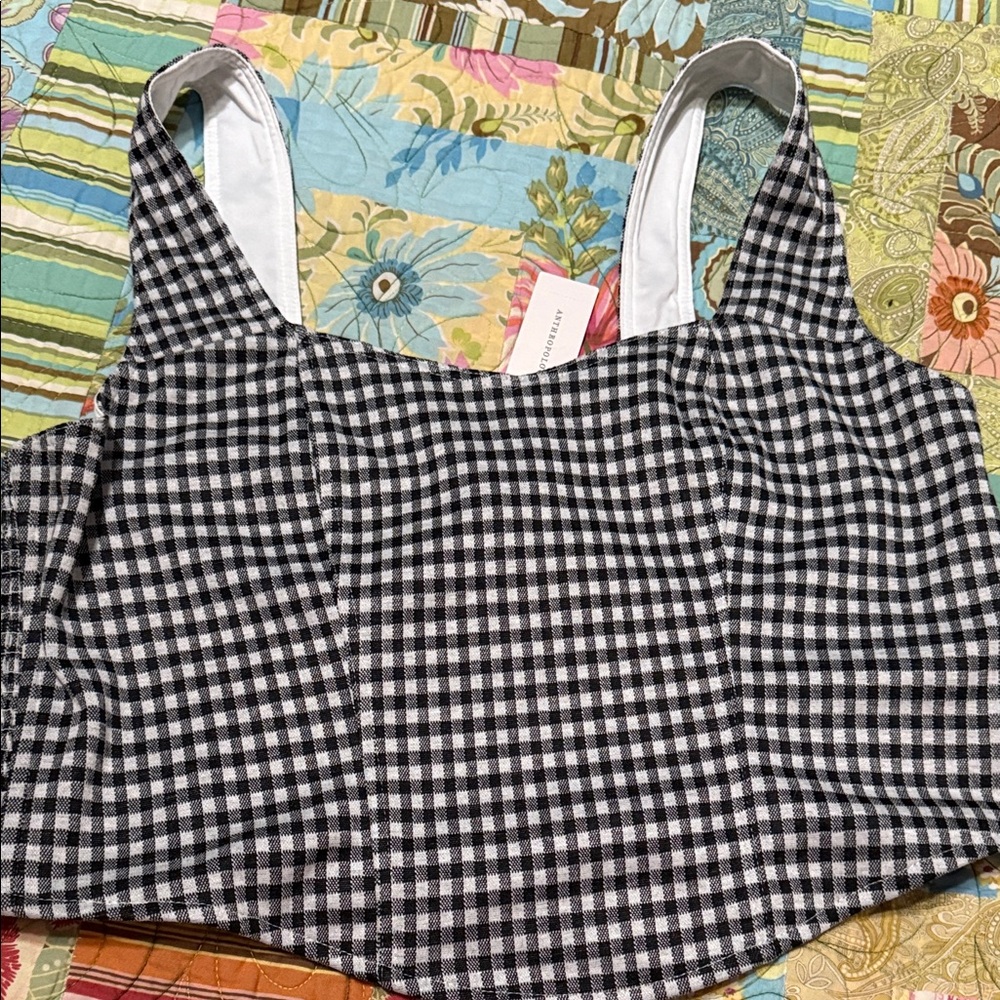 Black and White Checkered Crop Top - Picture 3 of 4